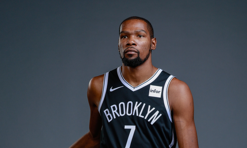 Durant disputas con aficionadosv